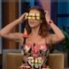 K. Walsh dans une robe sushi
