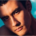 Alex Landi en couverture de Attitude Magazine
