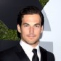 Giacomo Gianniotti � la Fashion Week de Milan