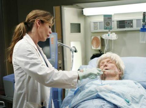 Meredith et une patiente 