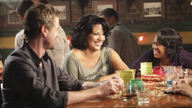 Mark, Callie et Bailey au bar chez Joe