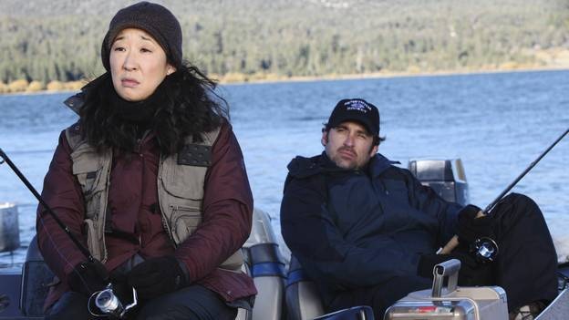 Cristina Yang (Sandra Oh) et Derek Shepherd (Patrick Dempsey) à la pêche