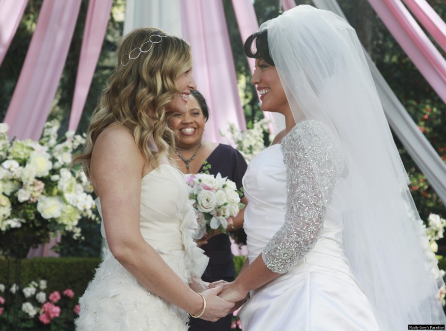 Arizona Robbins (Jessica Capshaw) et Callie Torres (Sara Ramirez) qui se marient