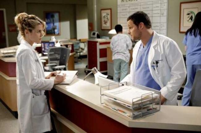Lucy Fields et Alex Karev à l'hôpital