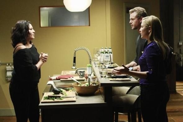 Callie, Mark et Arizona dans leur cuisine