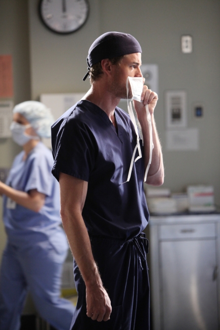 Mark Sloan (Eric Dane) en tenue de chirurgien
