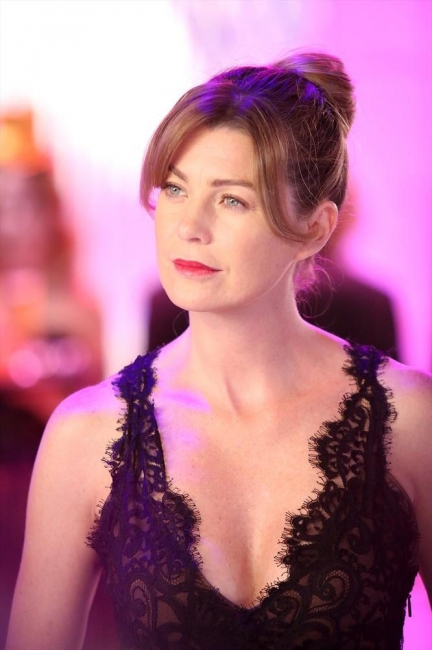 Meredith Grey (Ellen Pompeo) à la soirée de gala
