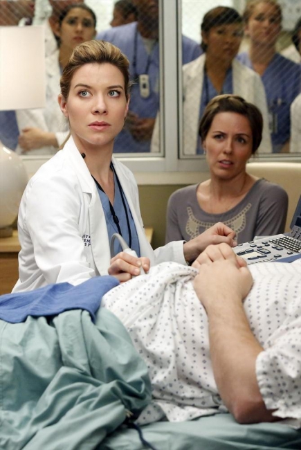 Leah Murphy (Tessa Ferrer) et son patient