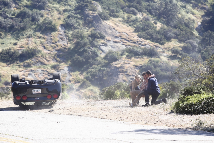 Derek Shepherd (Patrick Dempsey) sur le lieu d'un accident de voiture