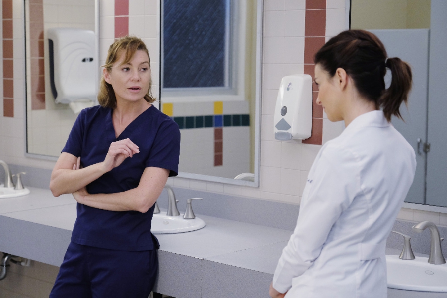 Meredith Grey (Ellen Pompeo) et Amelia Shepherd (Caterina Scorsone)