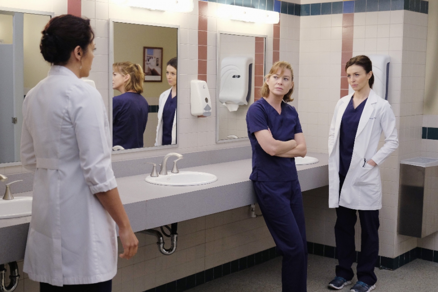 Callie Torres (Sara Ramirez), Meredith Grey (Ellen Pompeo) et Amelia Shepherd (Caterina Scorsone)