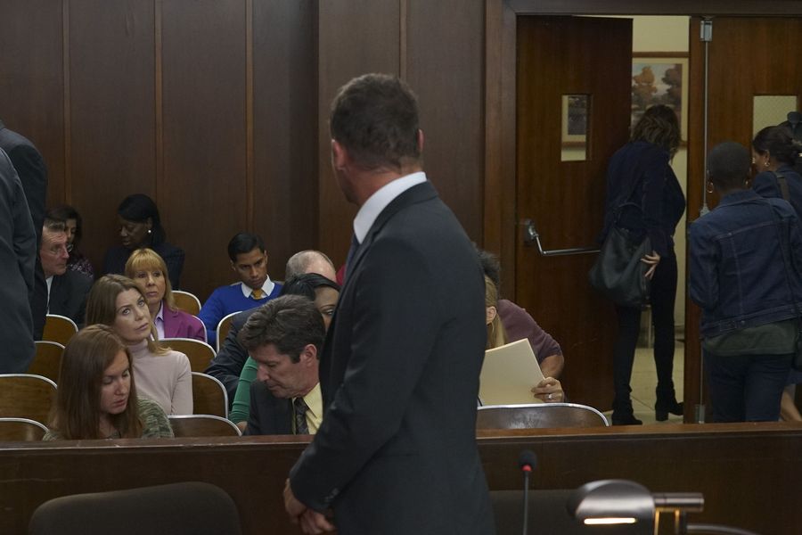 Alex Karev (Justin Chambers) à son procès