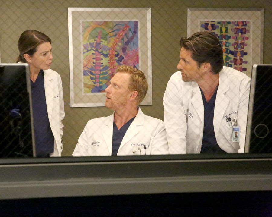 Meredith Grey (Ellen Pompeo), Owen Hunt (Kevin McKidd), et Nathan Riggs (Martin Henderson)